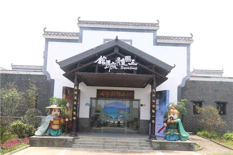景區(qū)標(biāo)識設(shè)計中，內(nèi)部結(jié)構(gòu)布局應(yīng)該怎么做？